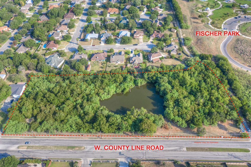 648 W County Line Rd, New Braunfels, TX 78130